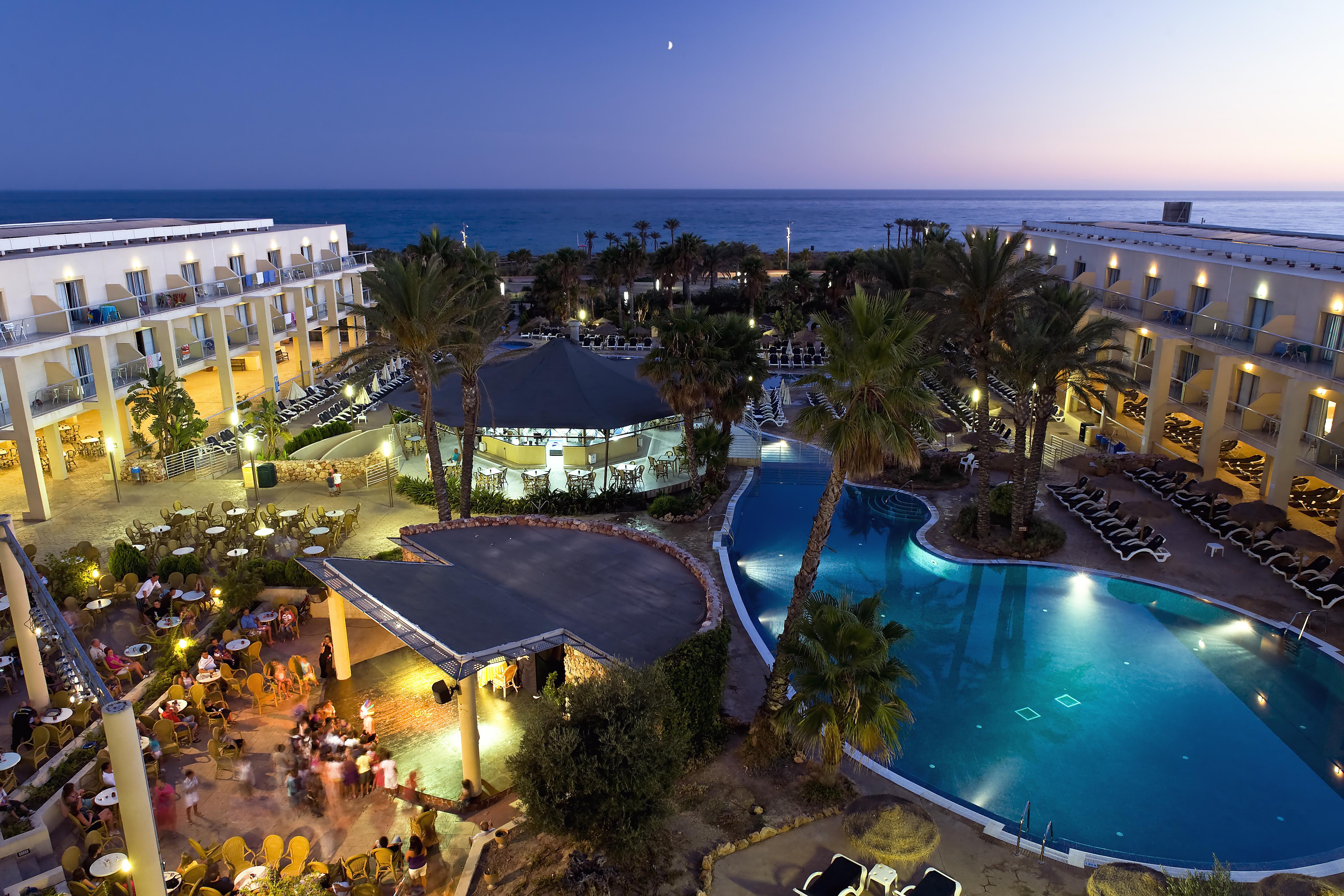 Cabogata Beach Hotel Retamar  Eksteriør billede The Leonardo Village Hotel