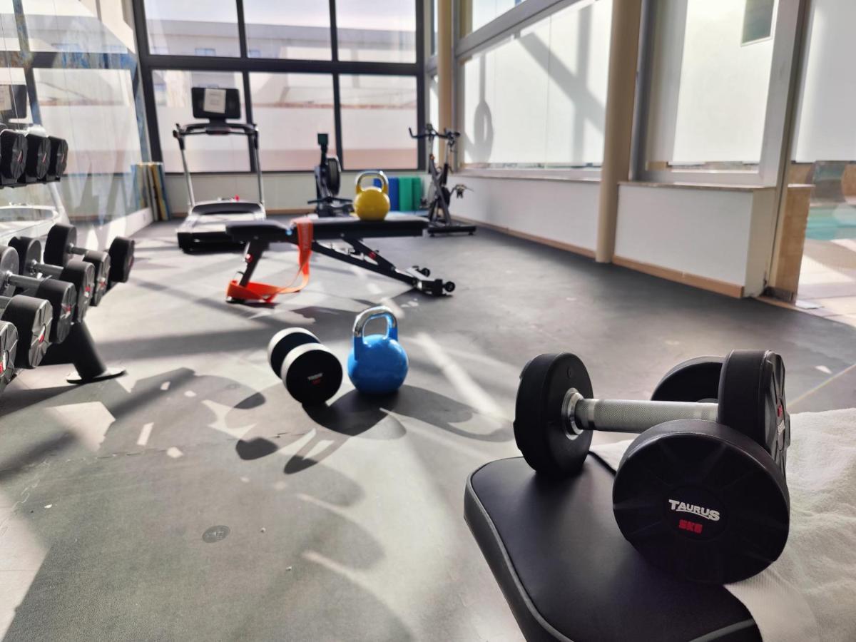 Cabogata Beach Hotel Retamar  Eksteriør billede The gym at the National Training Centre, Loughborough University